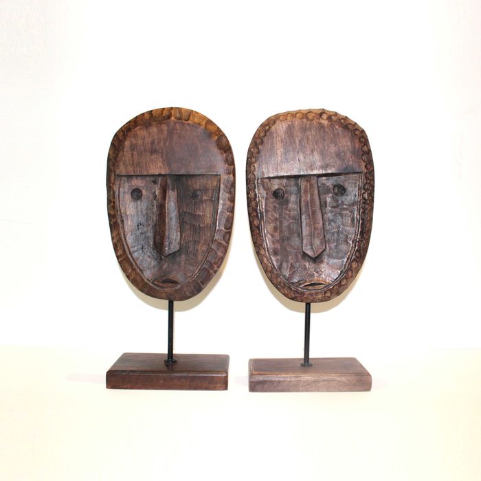 Escultura Nogueira Maciça - Bustos tribais