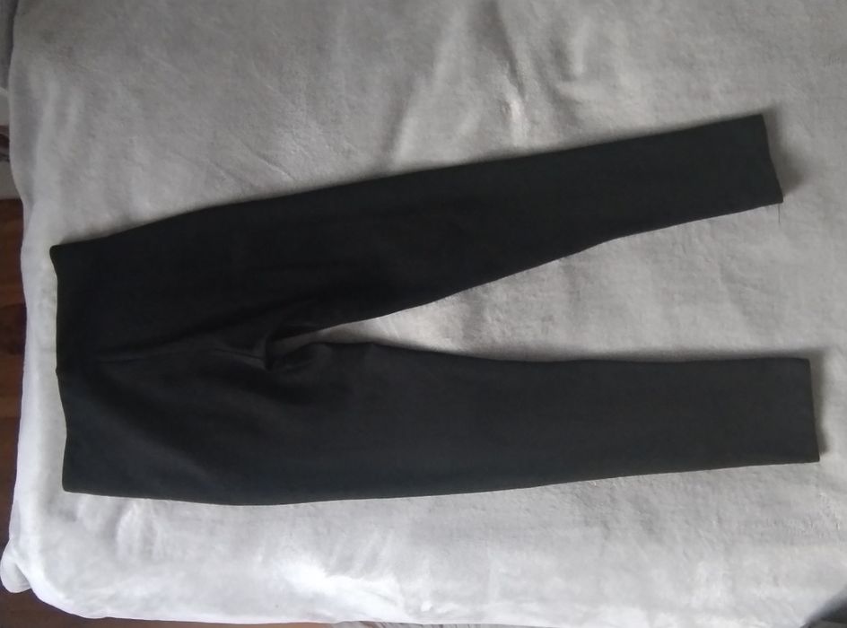 Spodnie czarne 152 cm