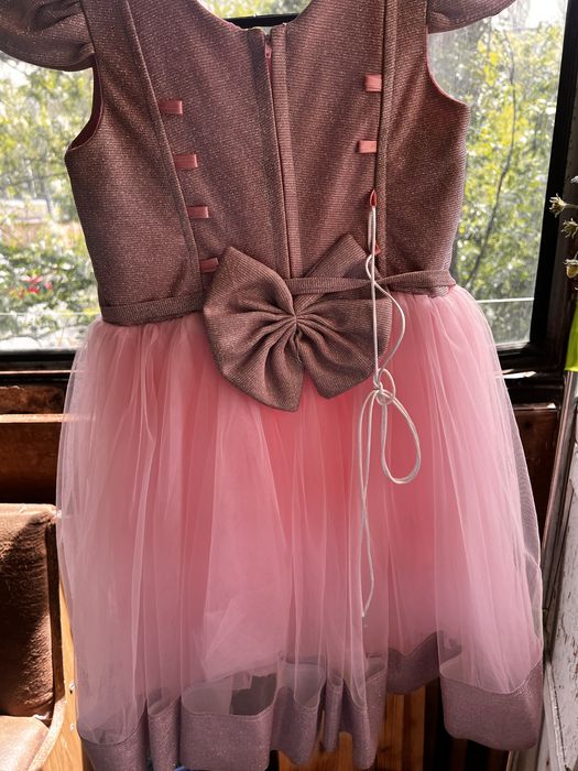 Випускне плаття/сукня 116-122