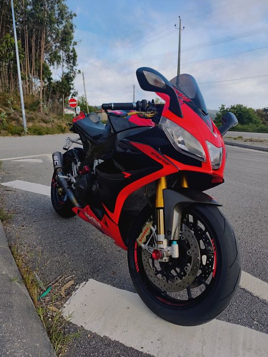 Aprilia RSV4 2012