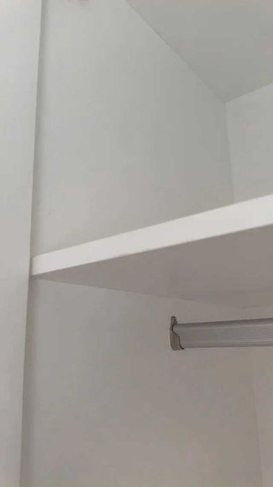 Roupeiro pequeno infantil para criança com gavetas