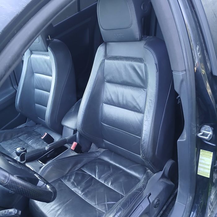 Fotele Golf V gti