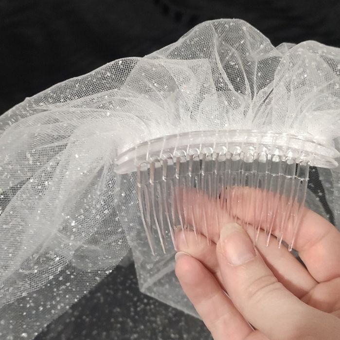 Фата коротка блискуча