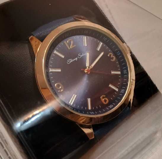 Zegarek męski z dodatkową bransoletką