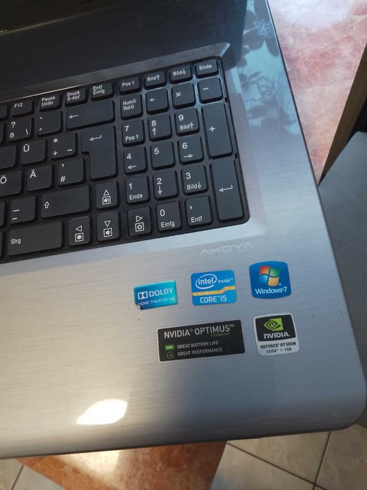 3 laptopy Lenovo HP Medion akoya.Nie  testowane brak ładowarek.