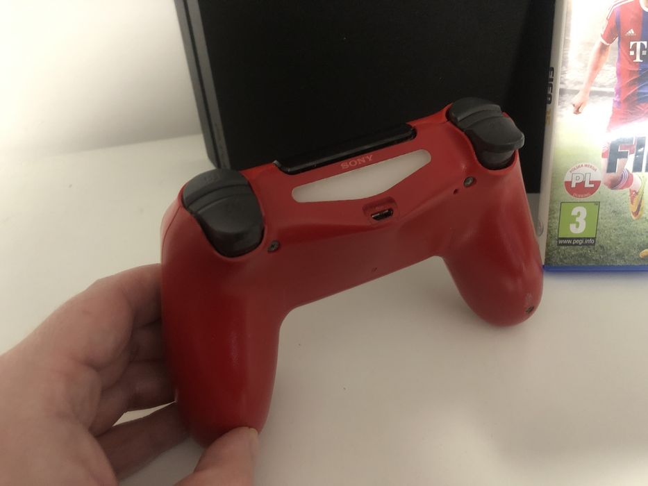 Konsola Sony PlayStation 4 PS4 Ultimate 1TB CUH-1216B  pad FIFA