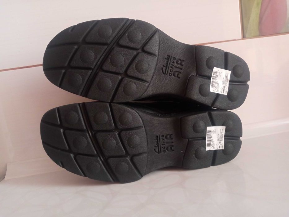 Новые туфли  Clarks 41 размер  Натуральная Кожа