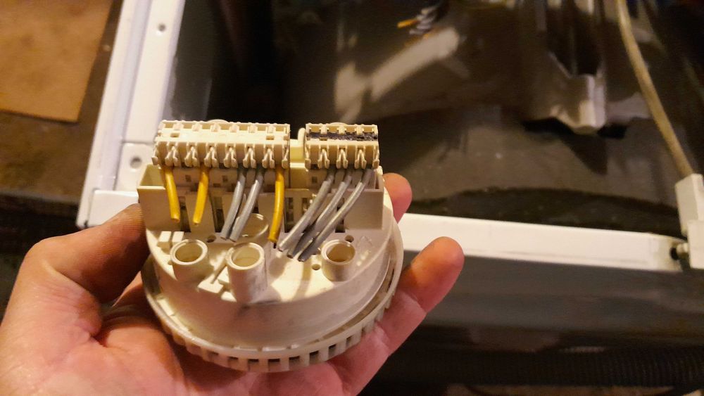 Стиралка по запчастям разборка ЗЧ Zanussi aquacycle 800 пральна машина