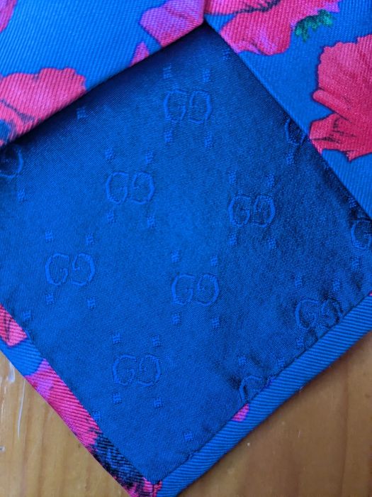 Галстук  GUCCI ( шовковий).