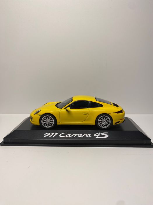Porsche 911  Carrera 4S