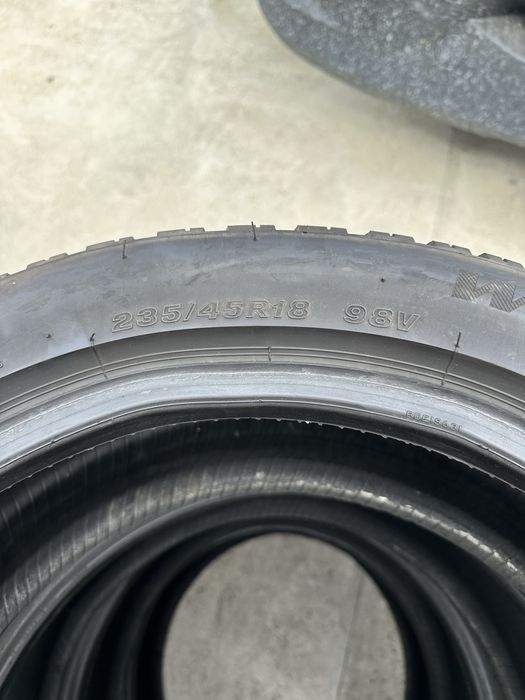 235/45/18 98V XL Firestone Winter Hawk 4