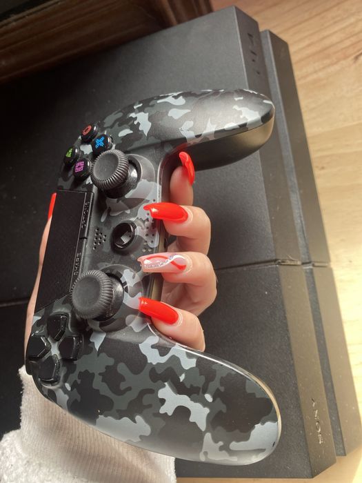 PS4 Controller in Good Condition64585482198785122