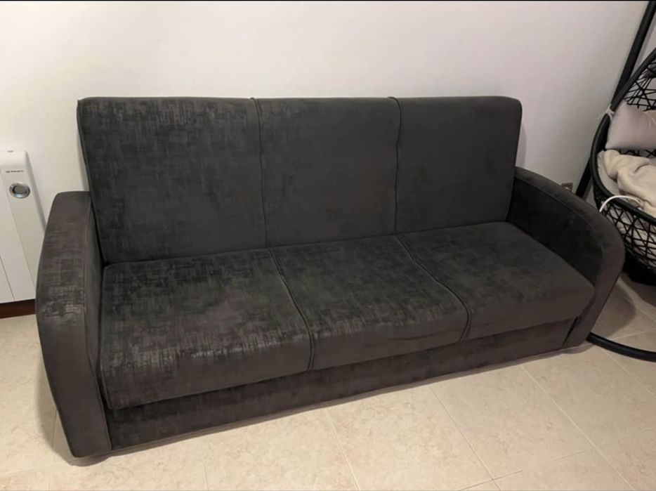 Sofa cama com arrumos