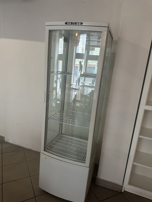 Lodówka do ciast witryna chlłodnicza