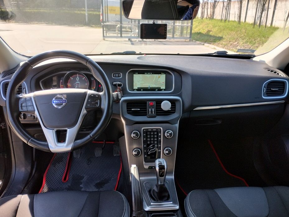 Volvo V40 D2 2.0 Diesel 120 KM 2015