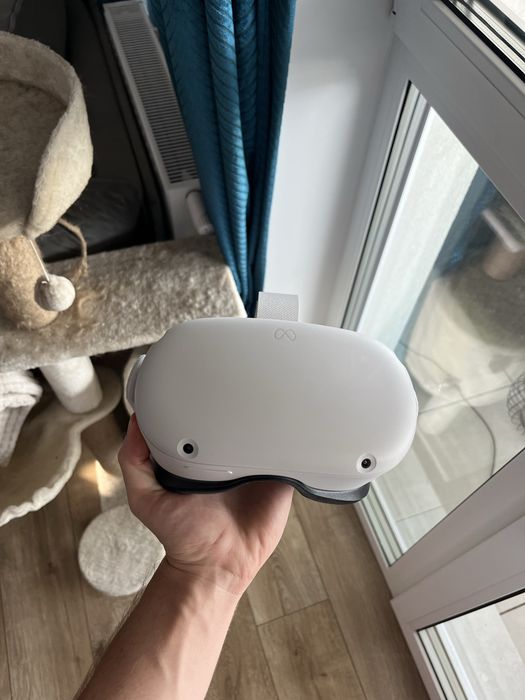 Sprzedam Oculus Quest 2 128 GB - Stan idealny