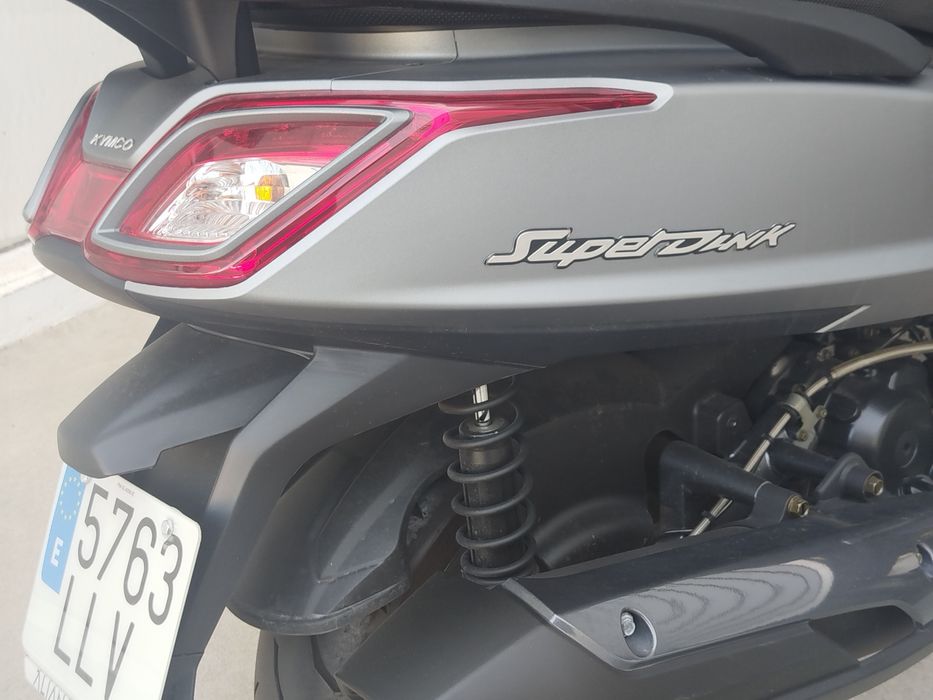 KYMCO Downton 350i - como nova - 3900km