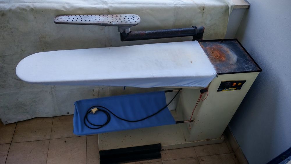 Prensa/ Mesa de passar a Ferro