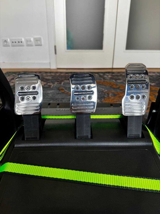 Volante Thrustmaster T300 Ferrari Alcantara Edition PS5 / PS4 / PS3 / PC