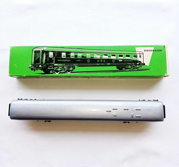 MARKLIN 4024, Carruagem com ILUMINAÇÃO