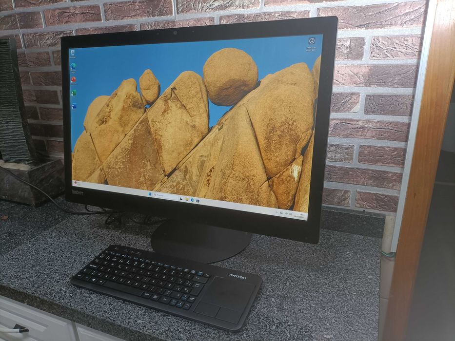Lenovo ThinkCentre All-In-One  i7 SSD 240GB RAM 8GB Tela 24p Full HD
