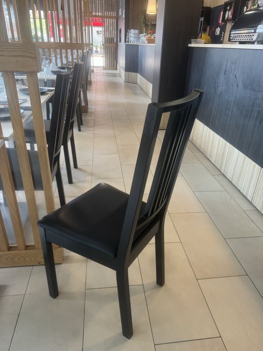 Mesas e Cadeiras de Restaurante – em bom estado
