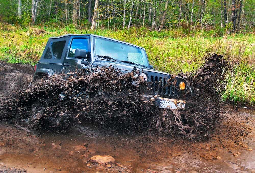 Ремонт позашляховиків (Дарницька площа, автосервіс "4 КОЛЕСА")