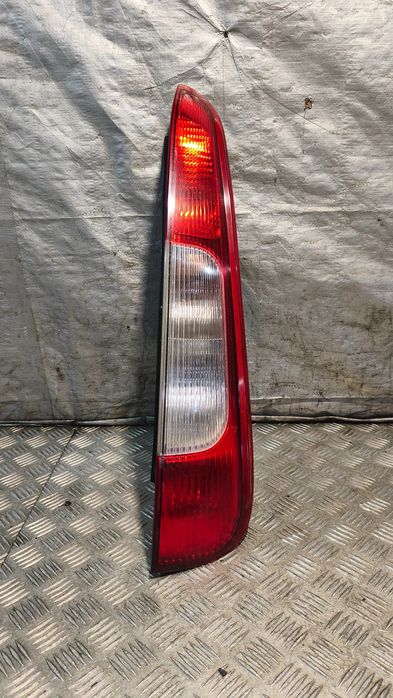 Lampa Prawy Tył 02R00F Ford C-Max 2003R