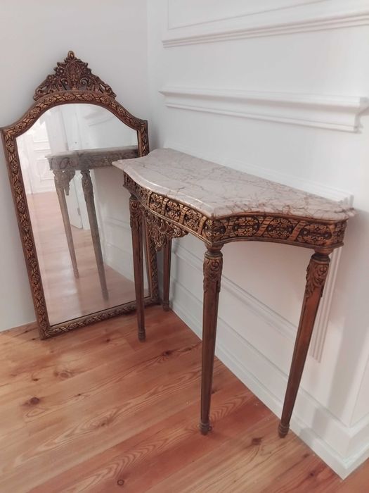 Mesa/consola antiga
