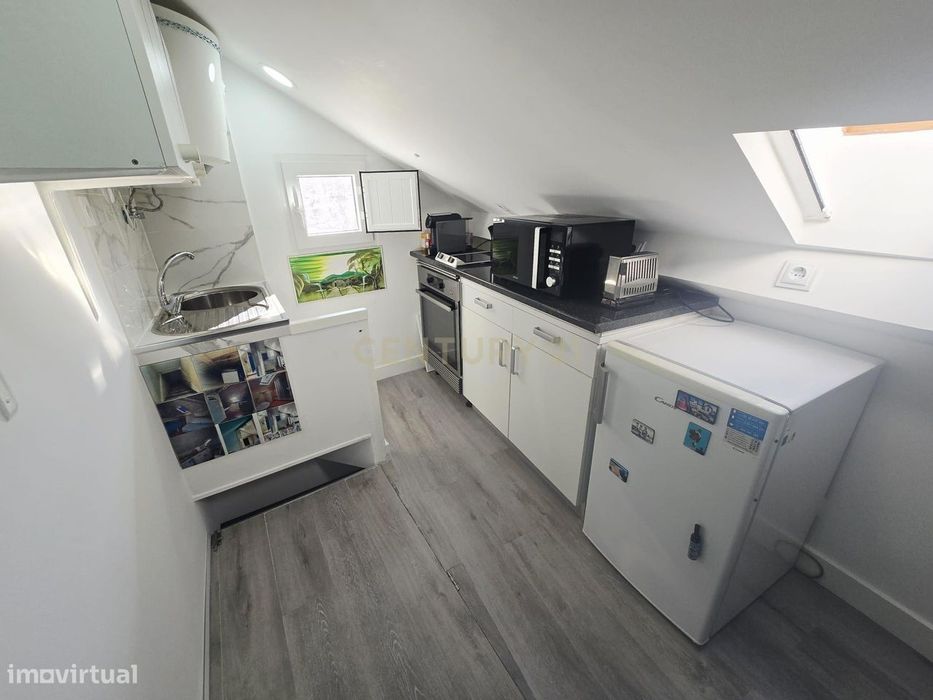 Apartamento - Sótão amplo renovado e equipado