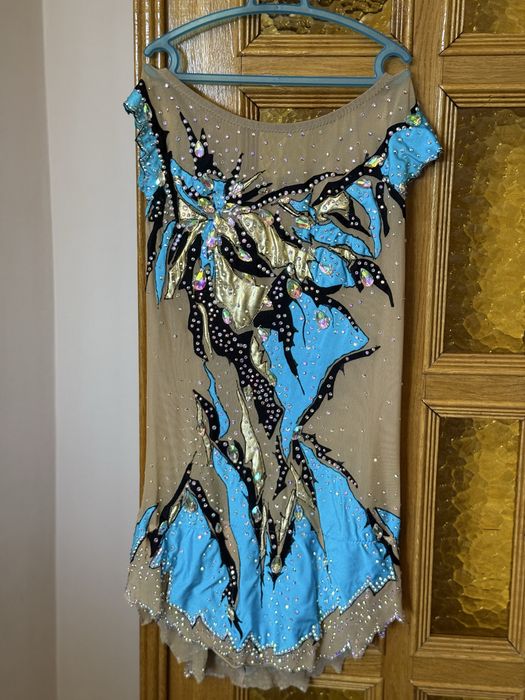 Продаю купальник для художньої гімнастики