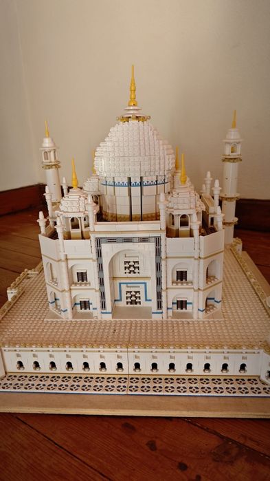 Vendo LEGO Taj Mahal Creator Expert 10256 .  Set impecável.