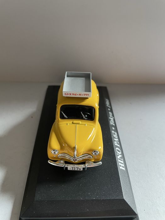 Renault 4CV escala 1:43
