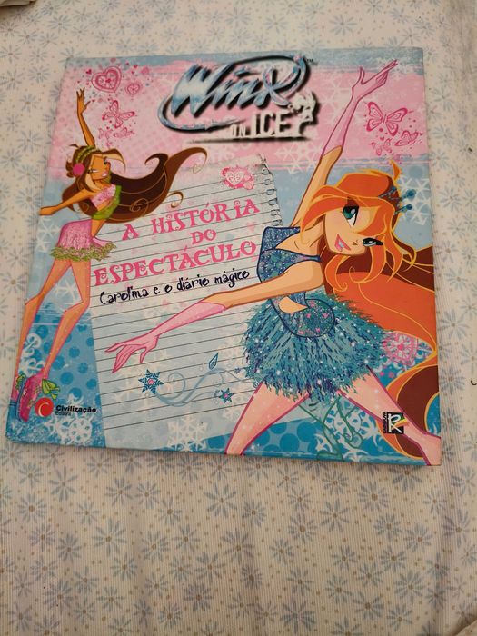 Livro Winx on ice"