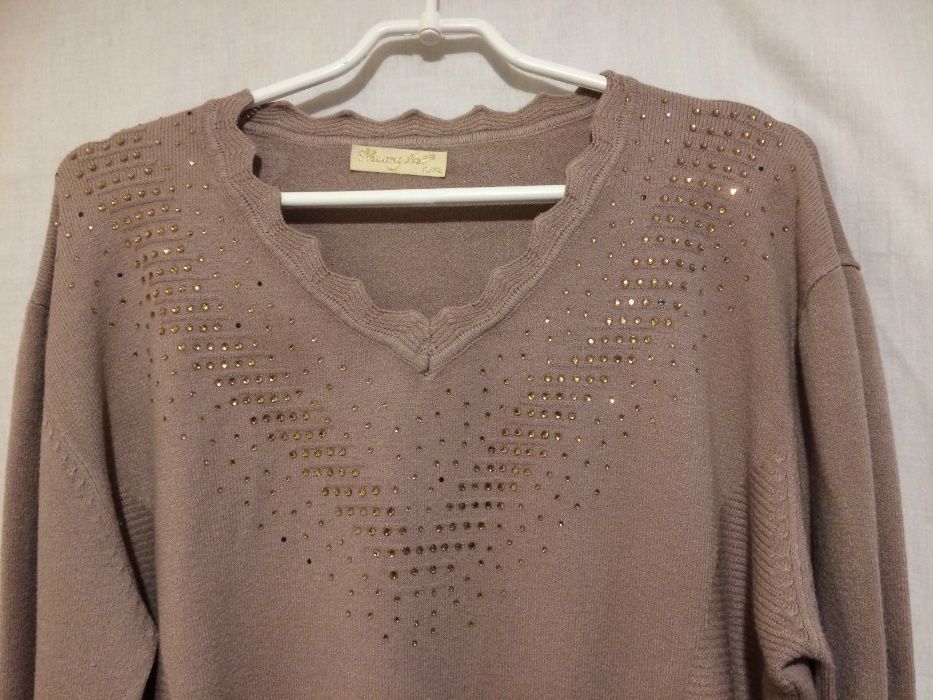 Sweter w kolorze kakaowym