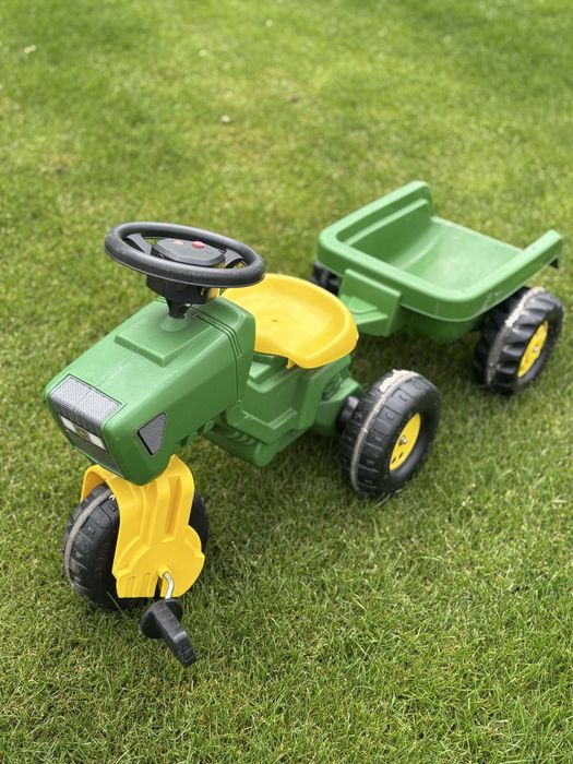 Traktor z przyczepą jeźdik dla dzieci