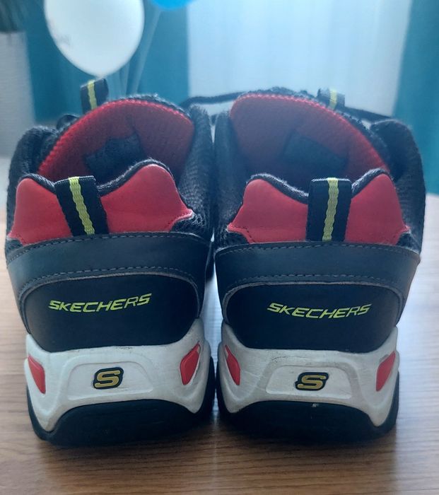 Кросівки Skechers  37 розмір 23,5-24 см