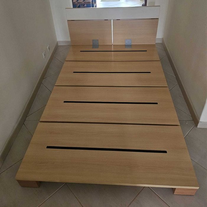Cama base e cabeceira cor faia