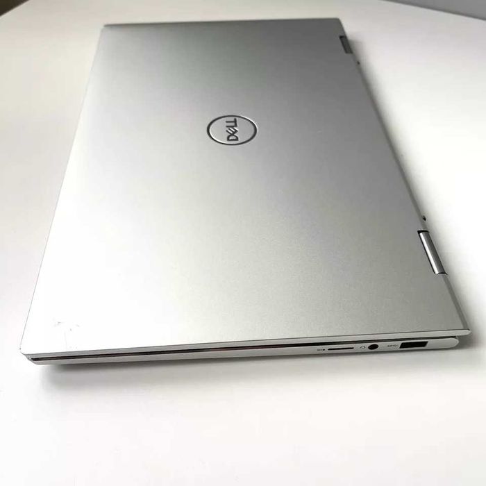 Dell Inspiron 7306 Tablet Portátil  i7 11ª\32 GB RAM\1TB SSD\4K