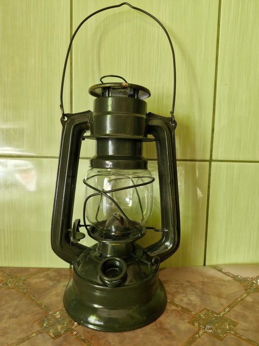 керосиновая лампа летучая мышь,