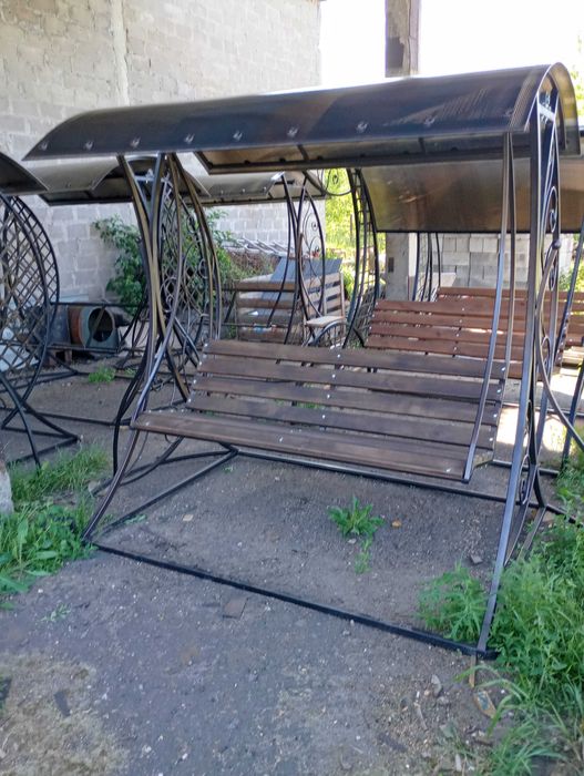 Гойдалка металева