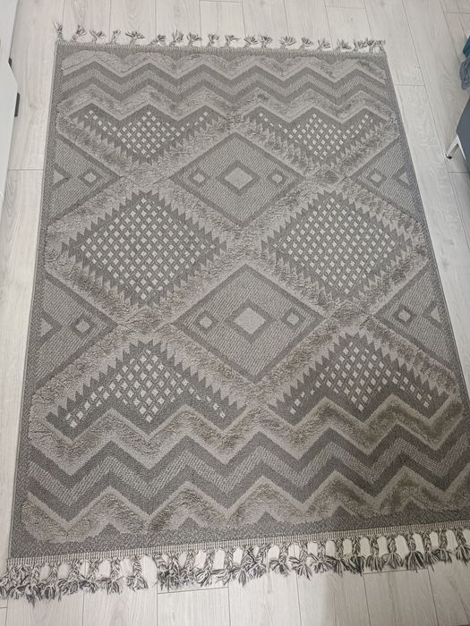 Sprzedam dywan 140x190