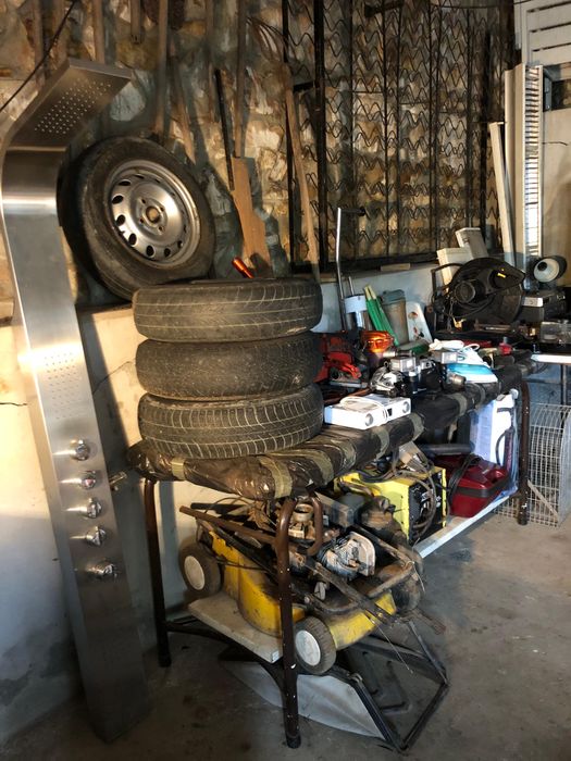 Lote de velharias/sucatas