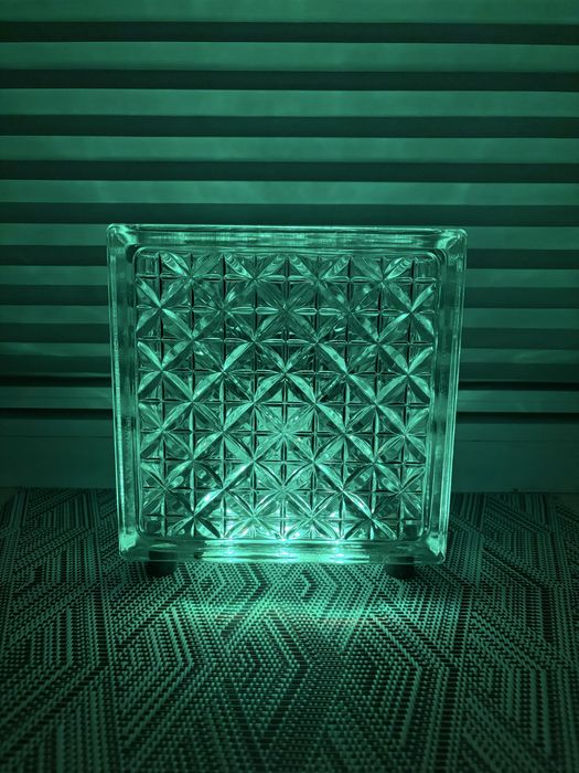 Світильник з склоблоку / Светильник с стеклоблока