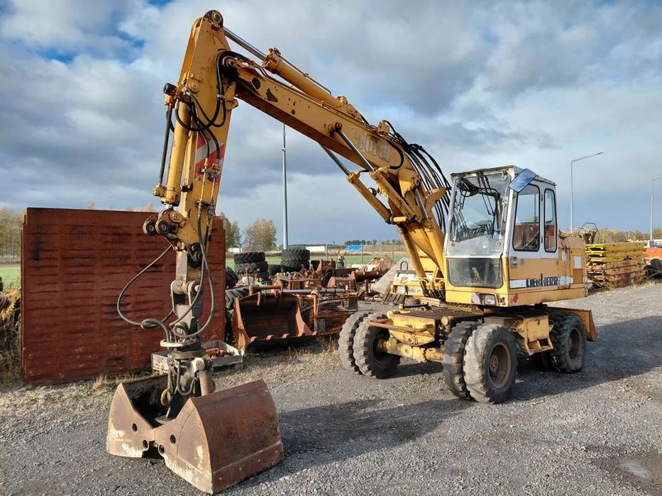 Liebherr Koparka kołowa LIEBHERR A 900  Sprawny silnik