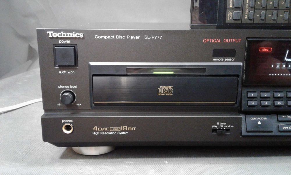 TECHNICS SL-P777+pilot,odtwarzacz cd