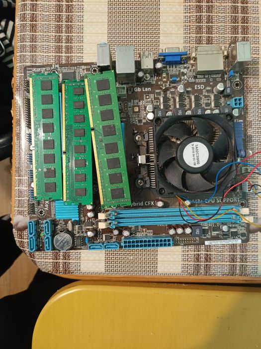 ПAMD fx-8300, ddr3 8gbx3

Материнская плата ASUS M5A78L

Материнская п
