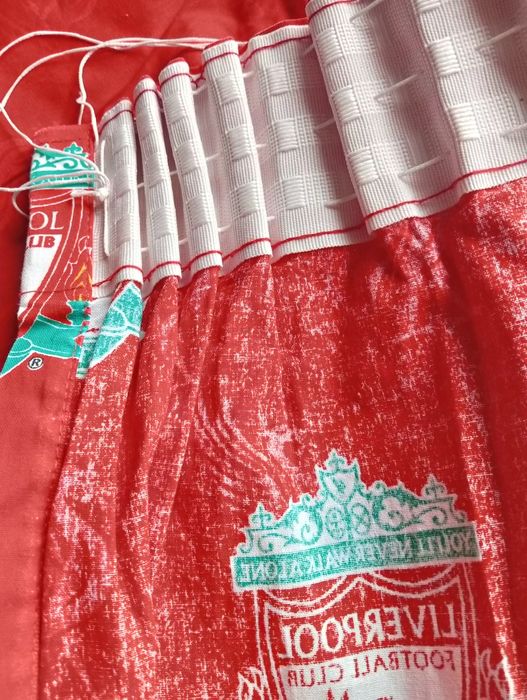 Zasłony Liverpool Football Club .Plus czapka.