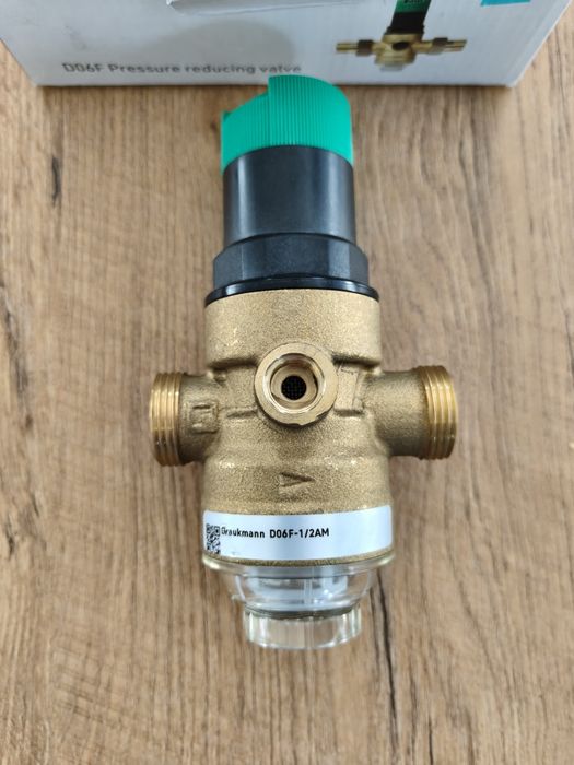 Reduktor ciśnienia wody