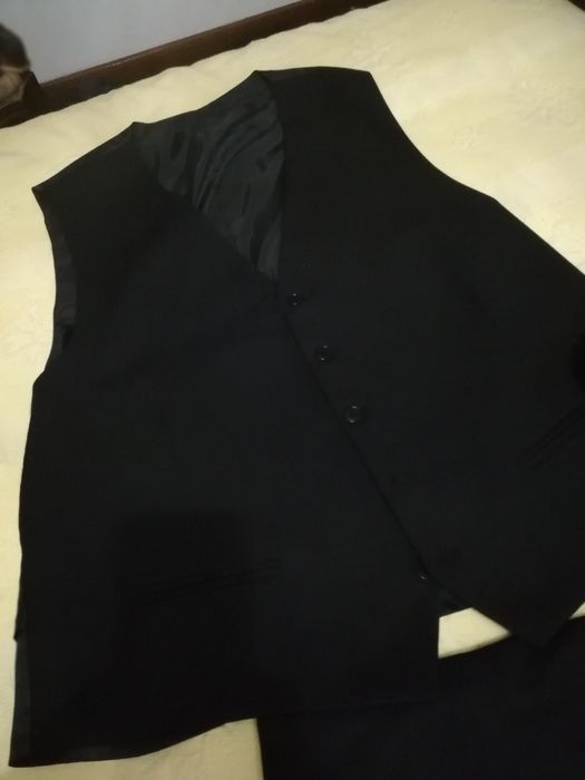 Traje académico pouco uso